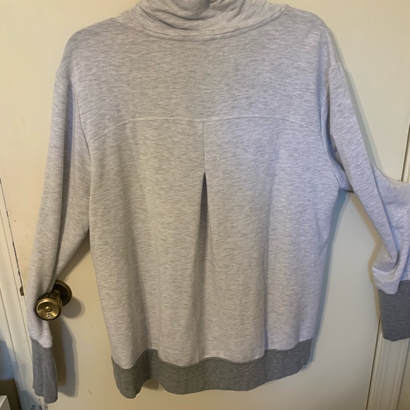 Gray athletic sweatshirt - Picture 5 of 5